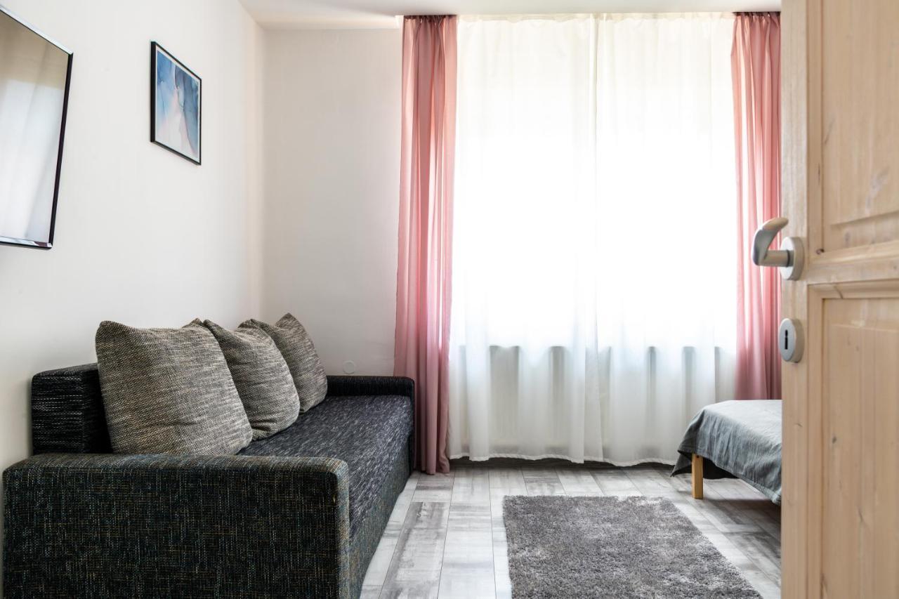 Nemeth Apartman เคสเท ภายนอก รูปภาพ